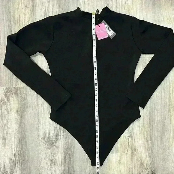 NWT Pretty Little Thing Black Long Sleeve Zip Mock Neck Scuba Swimsuit Size 10 - Picture 5 of 8